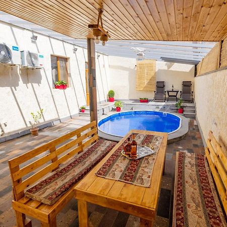 Our House Bed and Breakfast Vagharshapat Buitenkant foto