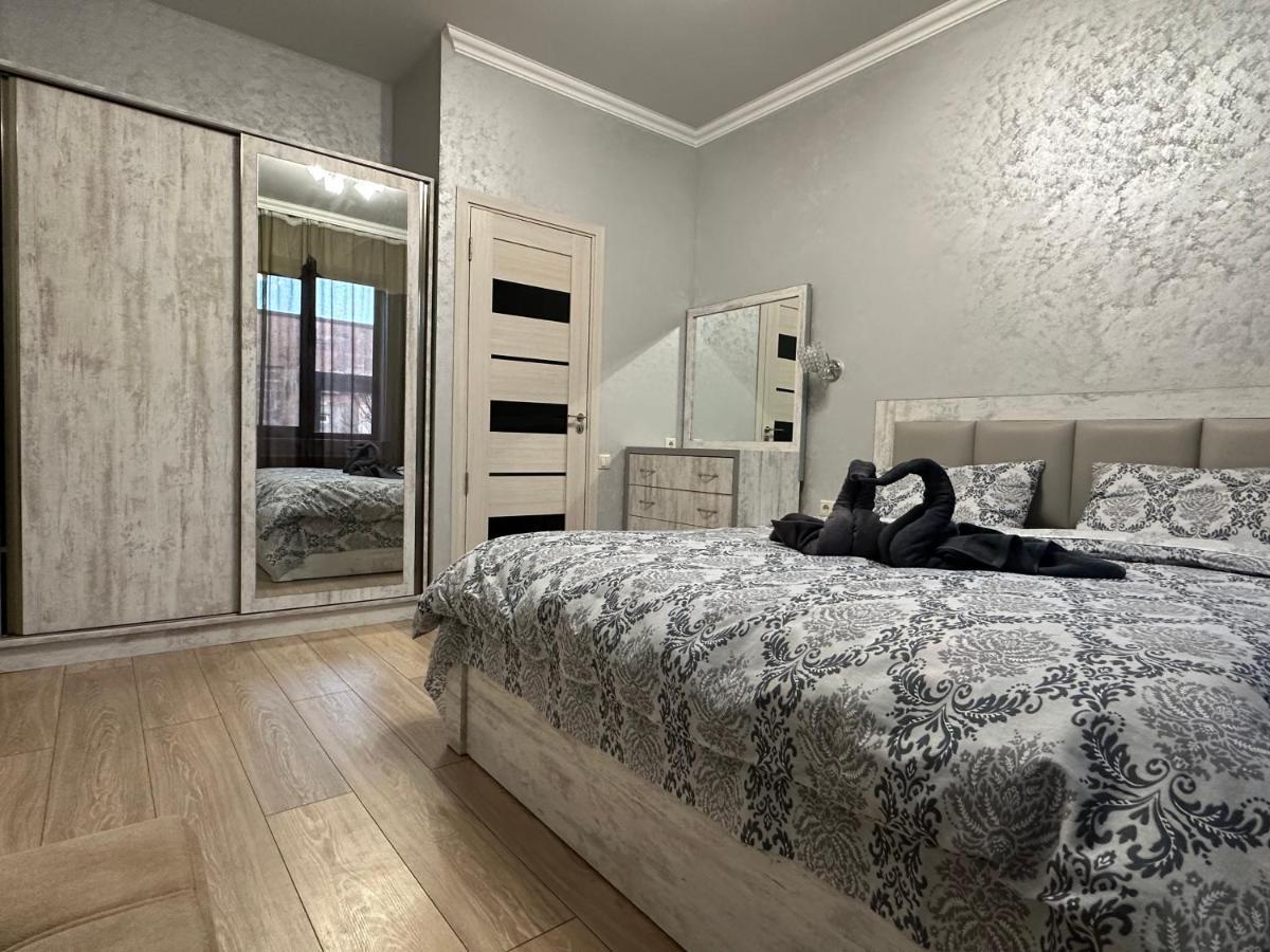 Our House Bed and Breakfast Vagharshapat Buitenkant foto